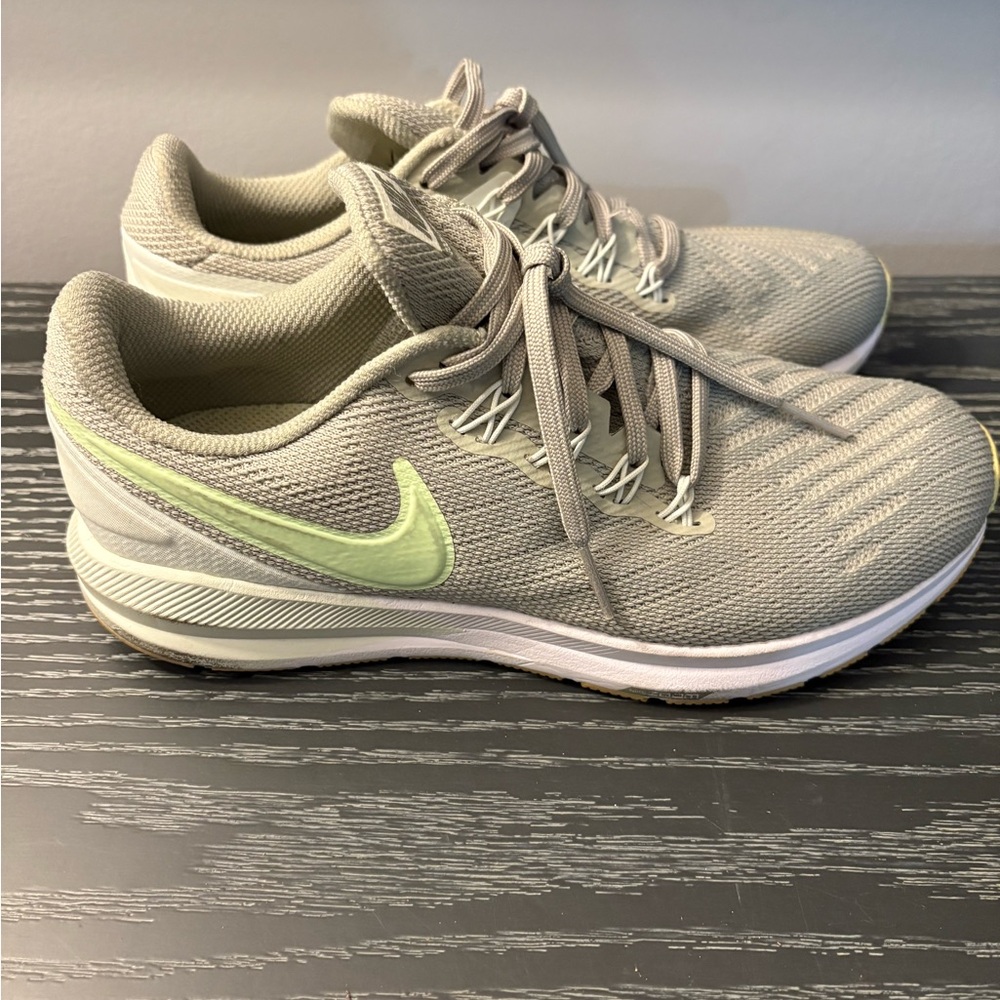 Nike Light Gray Athletic Sneakers